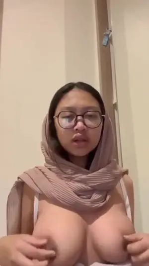 Bokep Indo Hijab Sebel Pacarnya Ketiduran Bokep Indo Hijab Sebel Pacarnya Ketiduran