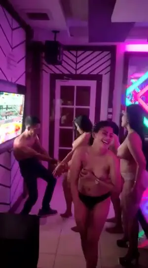 Bokep Indo Karyawan Telah Menerima Gaji Bokep Indo Karyawan Telah Menerima Gaji